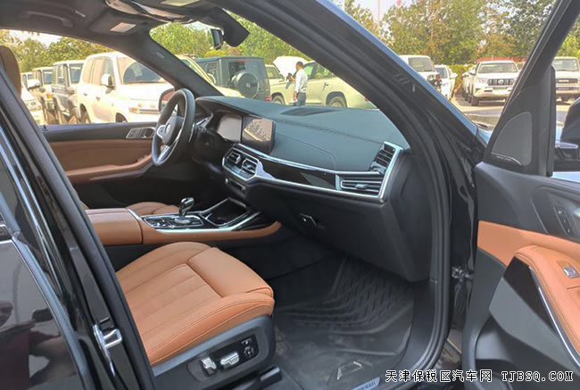 2019款宝马X7加规版 七座/M运动包/大豪华包现车102万