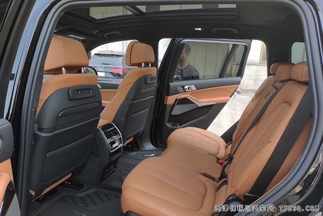 2019款宝马X7加规版 七座/M运动包/大豪华包现车102万