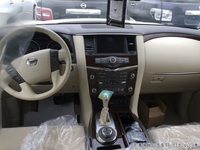 19款日产尼桑途乐Y62中东版 7座/18轮/天窗现车47.5万