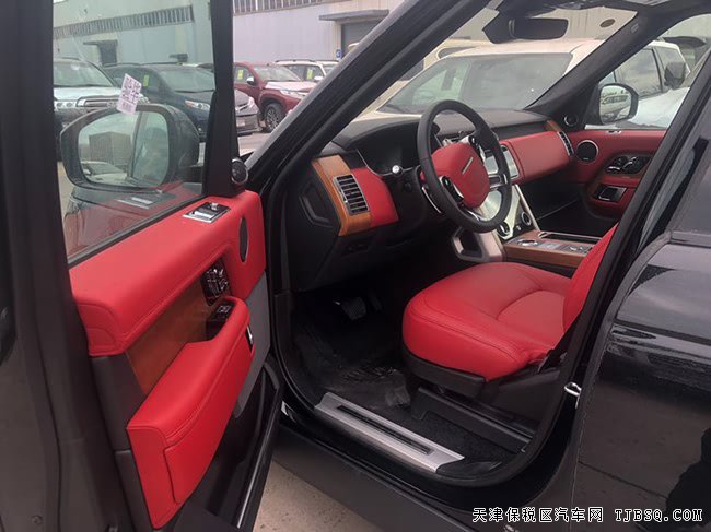 2019款路虎揽胜柴油创世加长版 3.0T现车优惠尽享