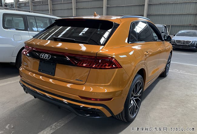 平行进口19款奥迪Q8加规版 22轮/动态包/驾辅包现车93万