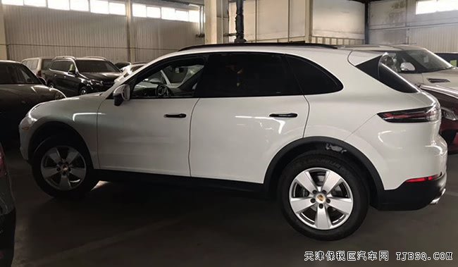 2019款保时捷卡宴3.0T墨西哥版 金属漆/全景现车83.5万