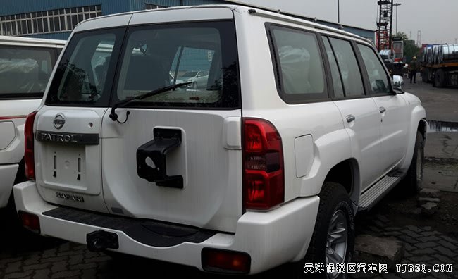 18款日产途乐Y61中东版 16轮/天窗/全地形悬挂现车58万