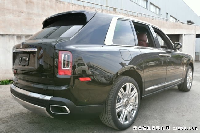 2019款劳斯莱斯库里南6.7T加规版 现车优惠专享