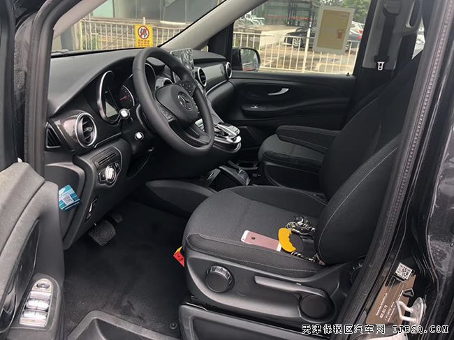 19款奔驰V250中东版 金属漆/17轮/双电动门现车44.5万