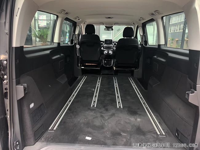 19款奔驰V250中东版 金属漆/17轮/双电动门现车44.5万