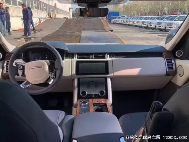 2019款路虎揽胜3.0T行政汽油版 天津港现车优惠促
