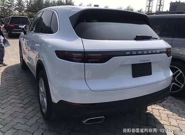 2019款保时捷卡宴3.0T加规版 金属漆/豪华包现车84.5万
