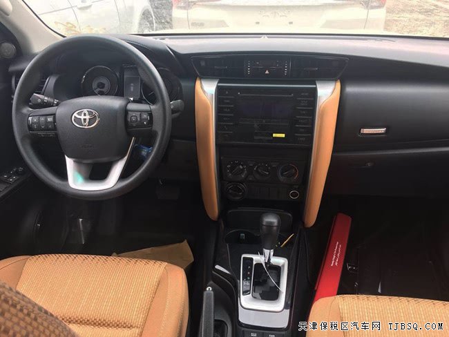 2019款丰田穿越者2700中东版 17铝轮/3气囊现车28.5万