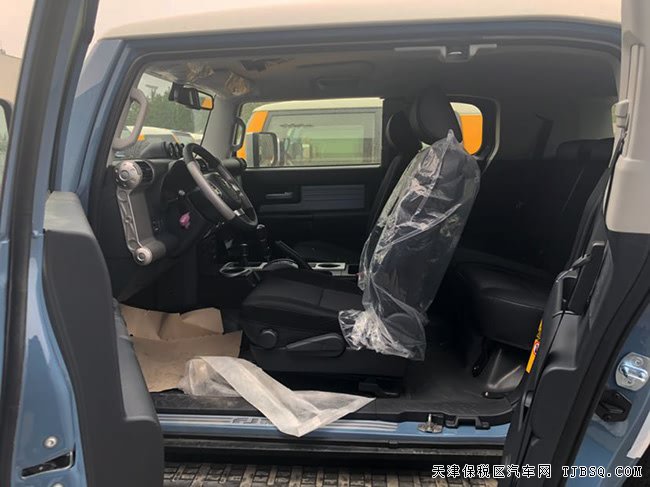 2019款丰田FJ酷路泽中东版 17轮/气泵/双油箱现车42.5万