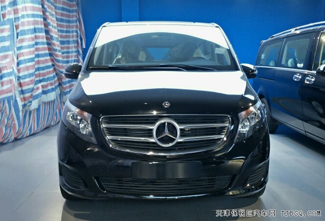 平行进口18款奔驰250中东版 双电动门/17轮现车44万优购