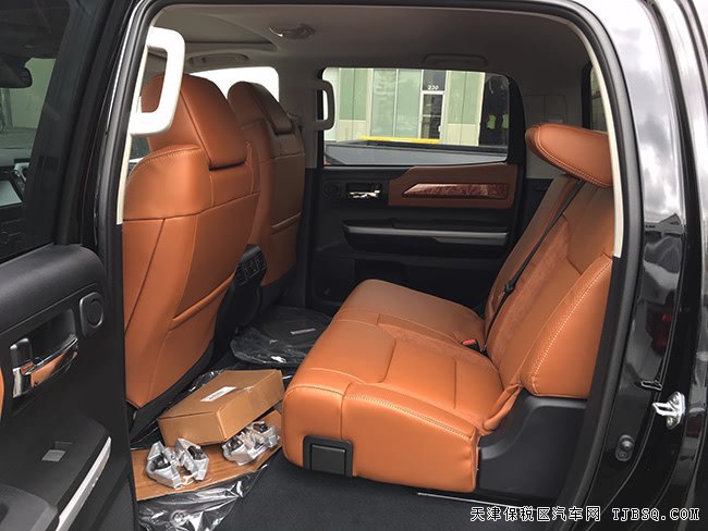 2019款丰田坦途1794版皮卡 自适应巡航/20轮现车50万购