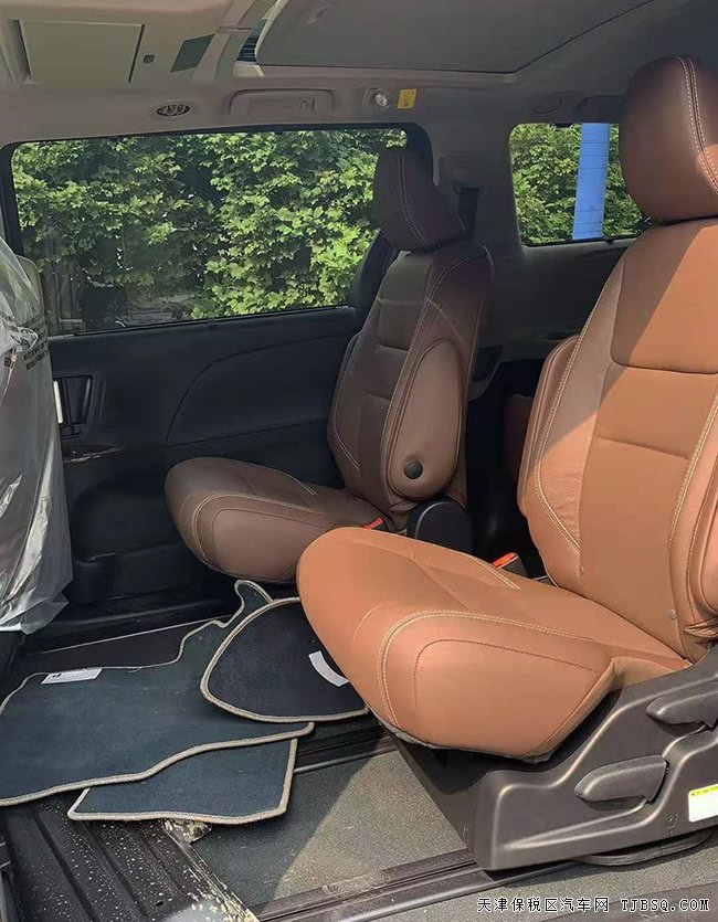 20款丰田塞纳四驱顶配版 金属漆/雷测/18轮现车57.8万