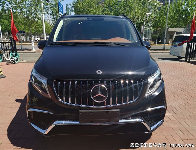 2018款奔驰V250中东版 四座/17轮/迈巴赫座椅现车75万