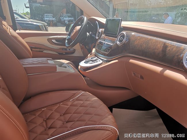 2018款奔驰V250中东版 四座/17轮/迈巴赫座椅现车75万