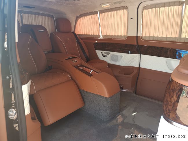 2018款奔驰V250中东版 四座/17轮/迈巴赫座椅现车75万