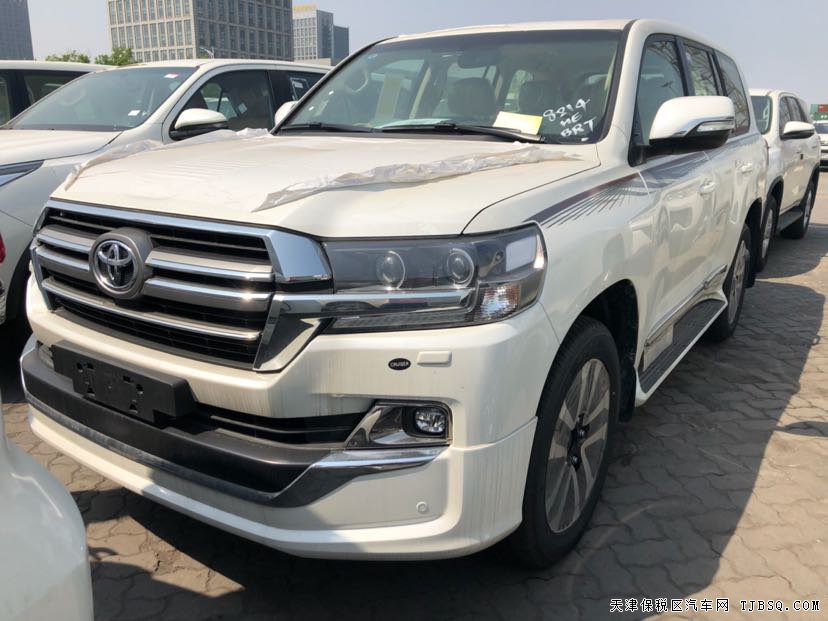 2019款丰田酷路泽4600中东版 V8现车优惠来袭
