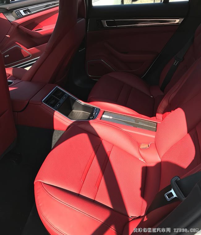 18款保时捷Panamera4S加规版 21轮/豪华包现车126.5万