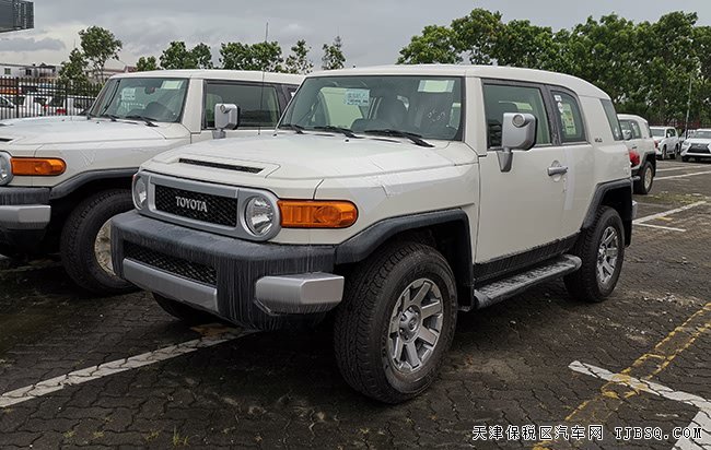 2019款丰田FJ酷路泽4.0L中东版 双油箱/气泵现车41.5万