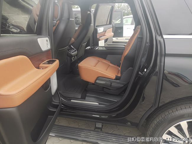 2019款林肯领航员3.5T加规版 四驱长轴版优惠巨献