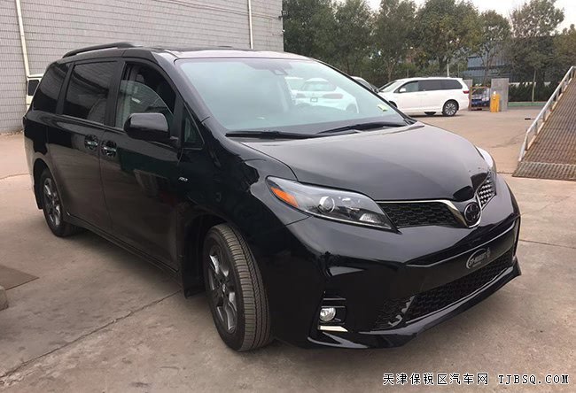2020款丰田塞纳3.5L四驱运动版 18轮/科技包现车53.5万