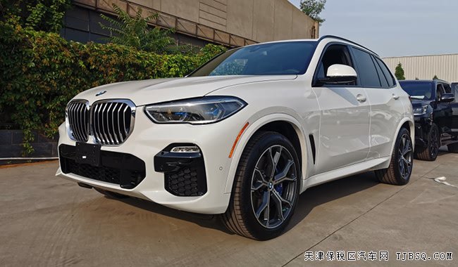 2019款宝马X5M加规版 大豪华包/M运动包/全景现车76万