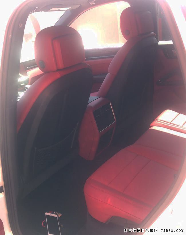 2019款保时捷卡宴美规版 BOSE/矩阵LED/19S轮现车88万