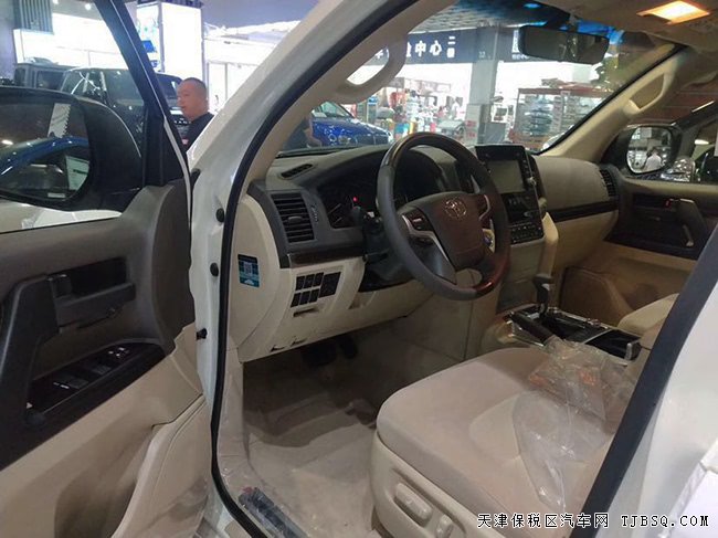 19款丰田酷路泽4600中东版 18轮/天窗/遥启现车90.5万