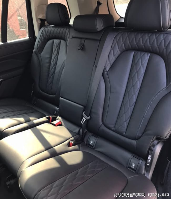 19款宝马X7美规版 菱形真皮/21轮/全景天窗现车89.5万