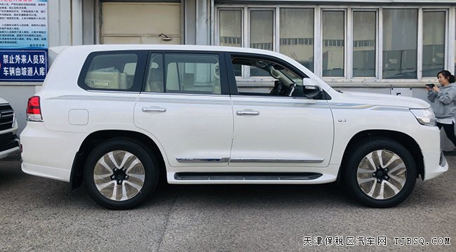 19款丰田酷路泽5700中东版 20轮/包围/底升现车111.5万