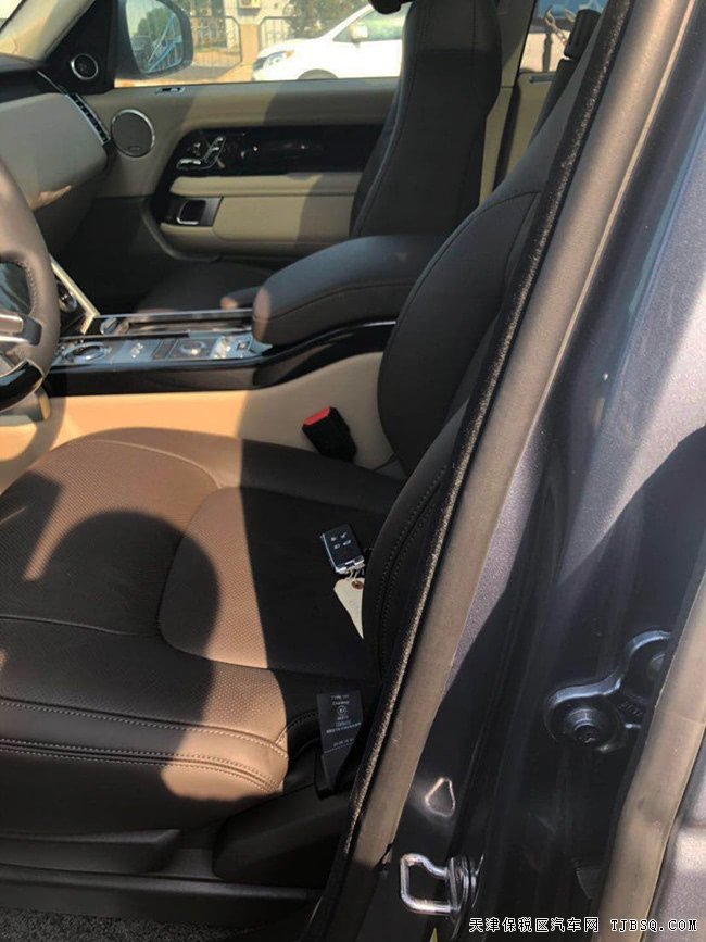 19款路虎揽胜3.0T行政版 21轮/环影/825W音响现车118万