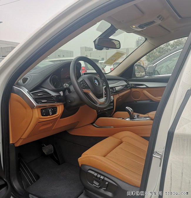 平行进口18款宝马X6中东版 19轮/LED大灯/天窗现车56万