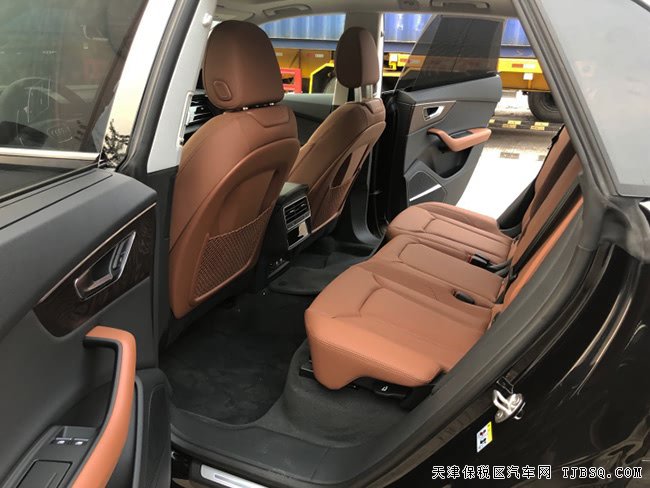平行进口19款奥迪Q8加规版 动态包/环影/21轮现车83万