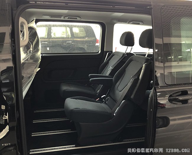 平行进口车20款奔驰V250加长版 2.0T现车优惠购