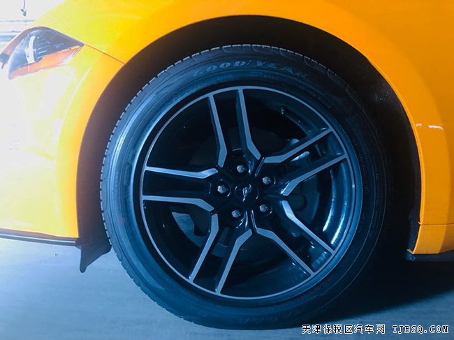 2019款福特野马加规版 18轮/真皮座椅/氙灯现车31.5万