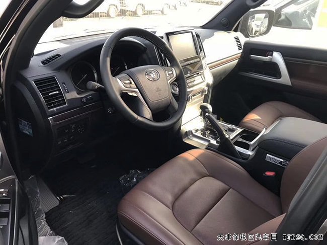 19款丰田酷路泽5700中东版 20轮/GTS包围/后娱现车116万