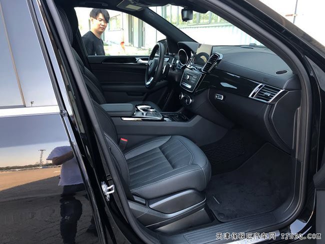 平行进口19款奔驰GLS450AMG加规版 3.0T现车优享
