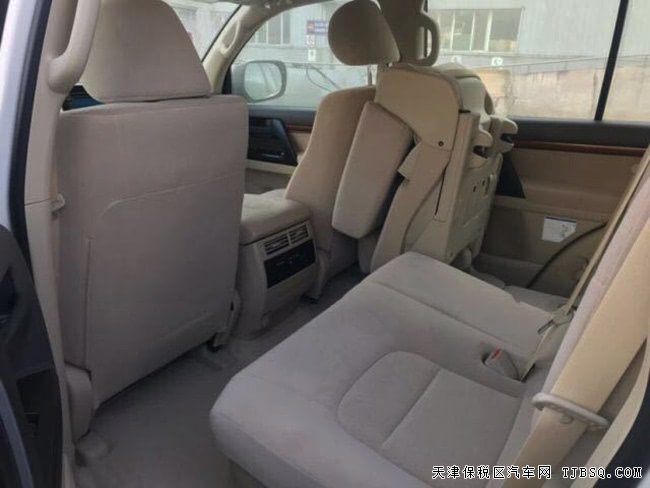 2019款丰田酷路泽4000中东版 17轮/7座/底挂现车62.9万