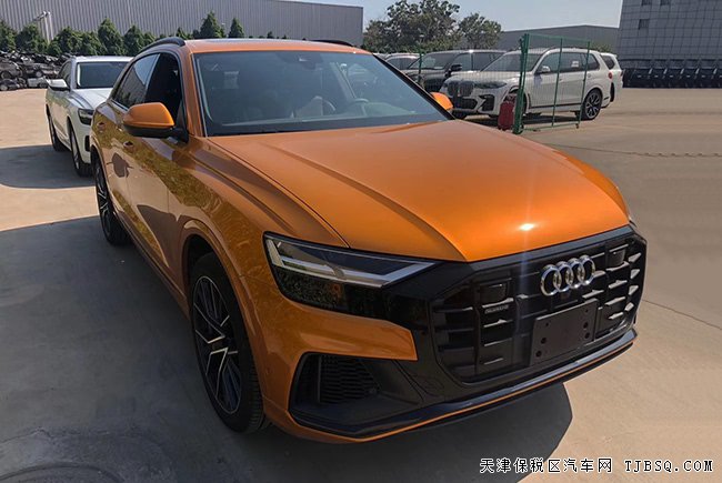 2019款奥迪Q8加规版 驾驶辅助包/Sline/22轮现车79.5万