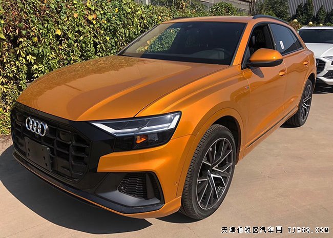 2019款奥迪Q8加规版 驾驶辅助包/Sline/22轮现车79.5万