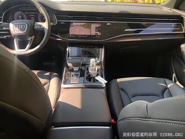 2019款奥迪Q8加规版 驾驶辅助包/Sline/22轮现车79.5万