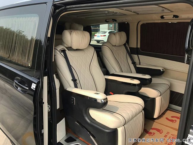 19款奔驰V250中东版 沙发床/小桌板/18轮/环影现车69万