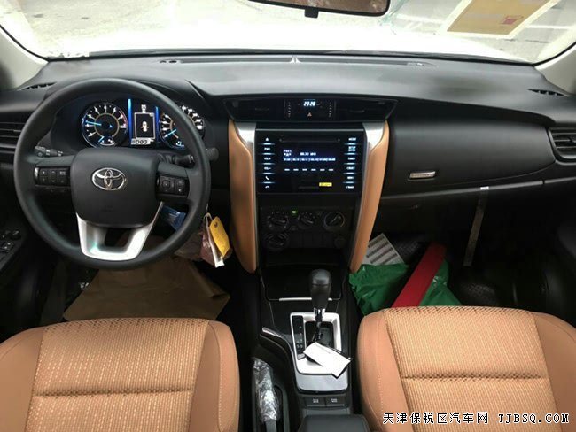 2019款丰田穿越者2700中东版 7座现车优惠专享