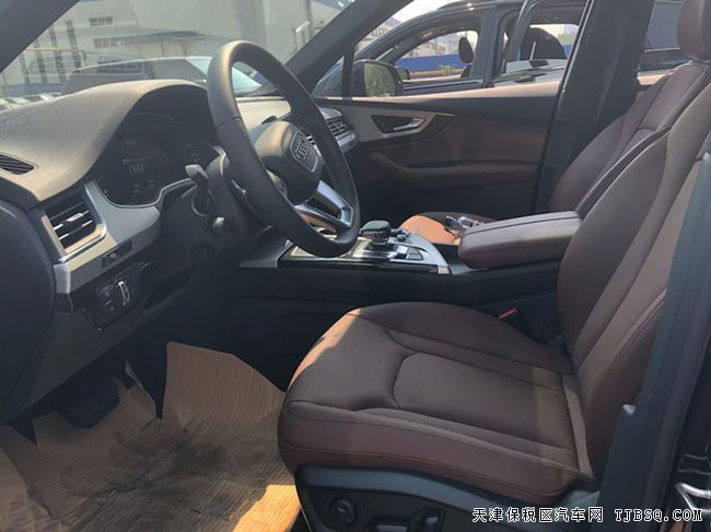 2019款奥迪Q7加规版 3.0T七座SUV现车钜惠来袭