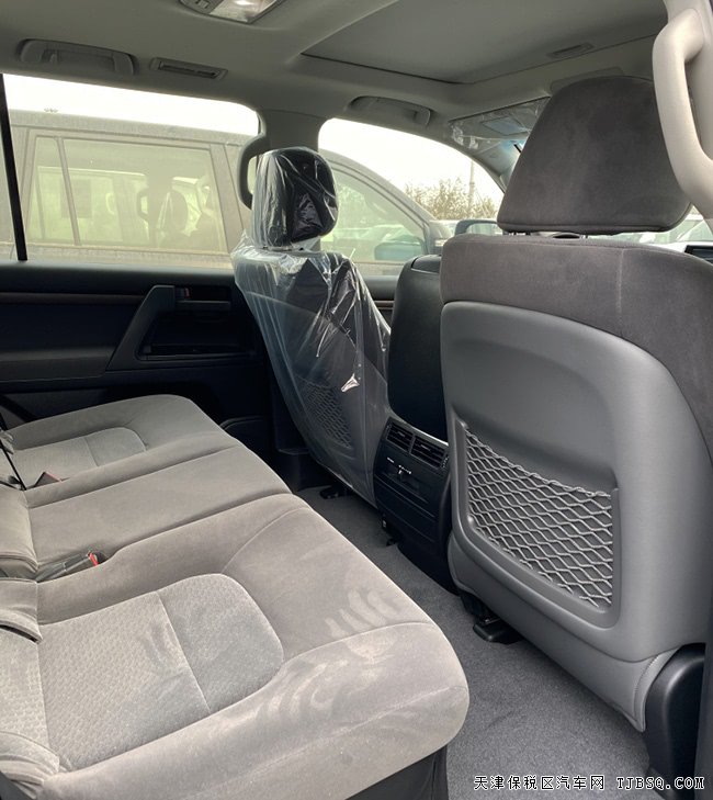 19款丰田酷路泽4500中东版 18轮/KDSS/天窗现车113.5万