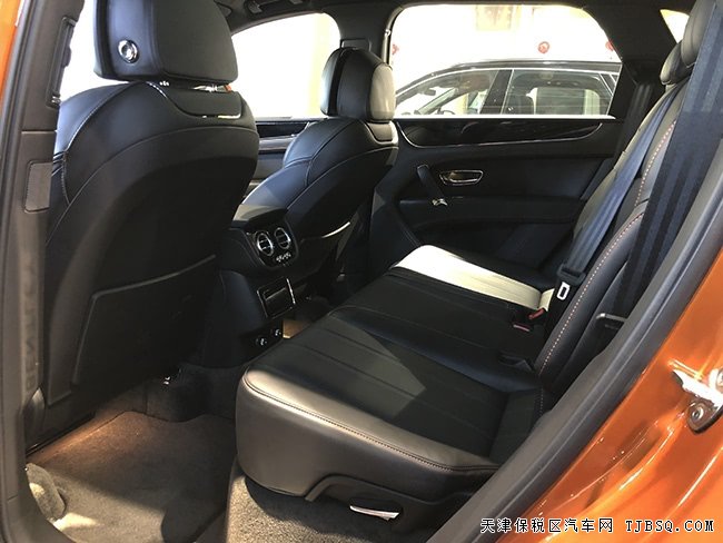 2019款宾利添越4.0T汽油版 旅行包/22轮现车285万劲惠