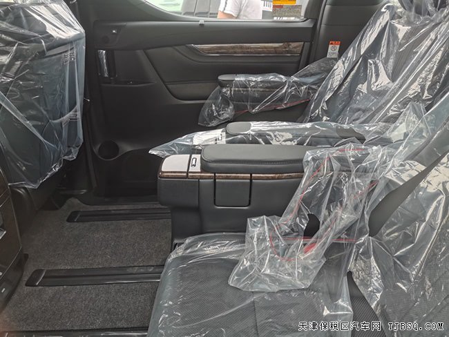 2019款丰田埃尔法顶配版 18轮/航空座椅/全景现车104万