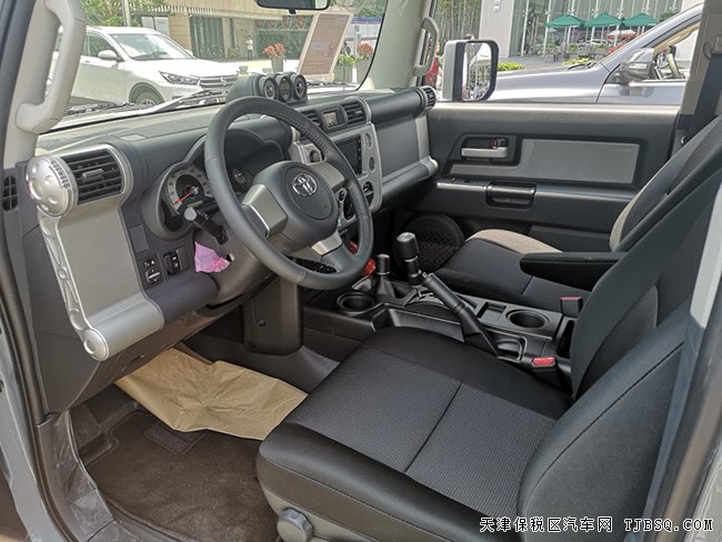 平行进口19款丰田FJ酷路泽4.0L中东版 现车钜惠专享