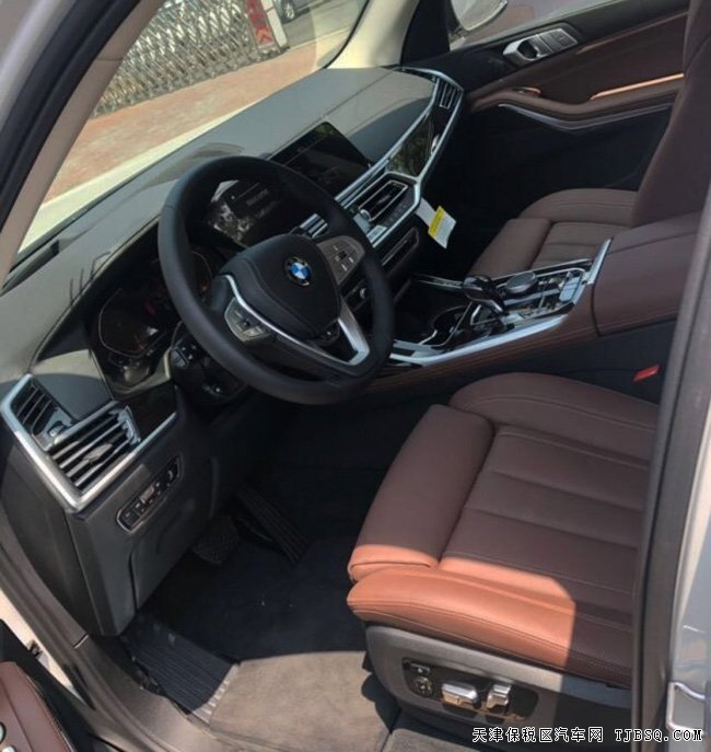 2019款宝马X7美规版 寒冷包/停辅包/金属漆现车89.8万
