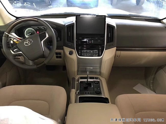 2019款丰田酷路泽4500中东版 8气囊/18轮/天窗现车97万